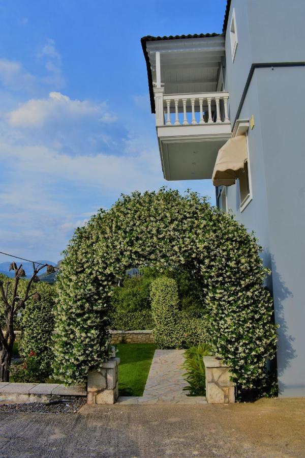 My Paradise Asíni 外观 照片